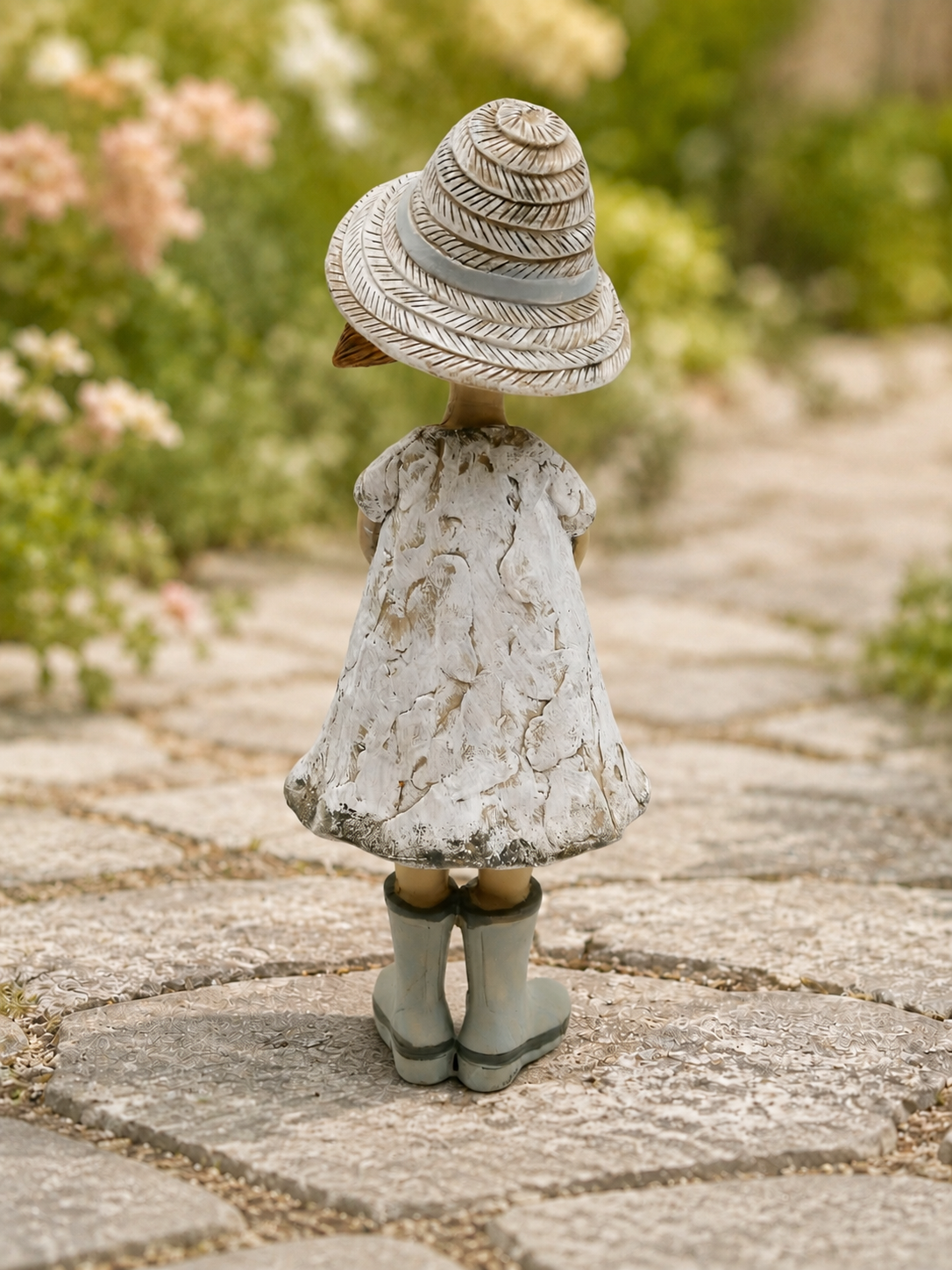 Dekorationsfigur pige med blomsterkurv - Image 2